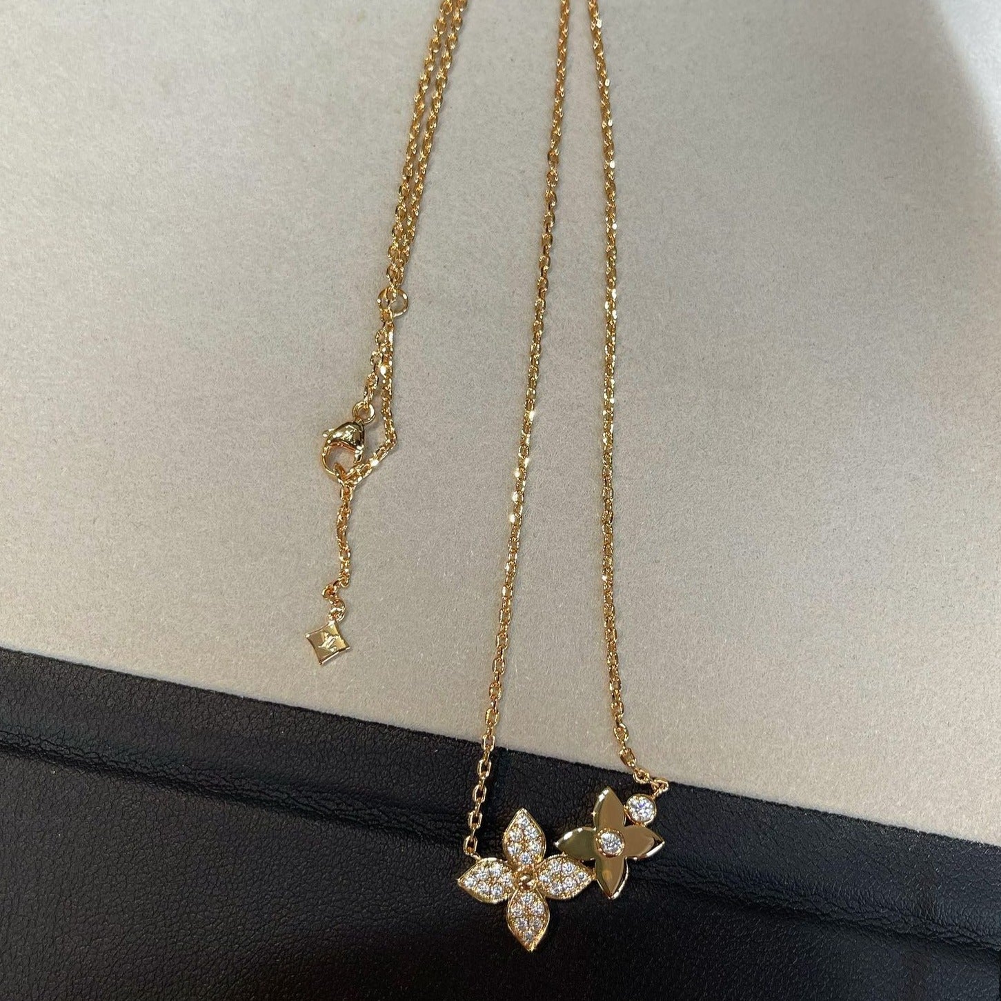 ¡®Dream¡¯STAR BLOSSOM NECKLACE PINK GOLD DIAMONDS