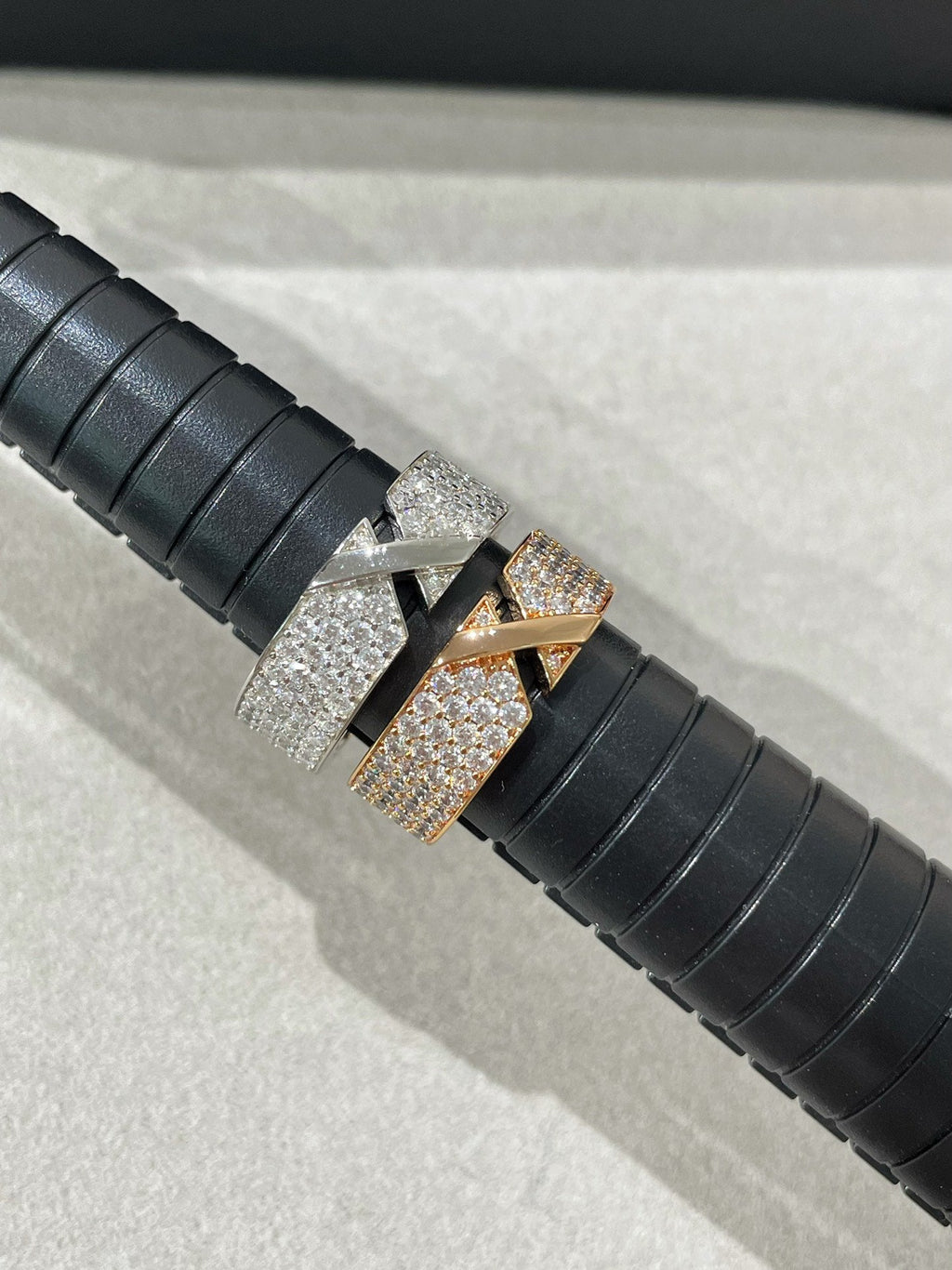 ¡®Dream¡¯LIENS EVIDENCE  DIAMOND PAVED RING