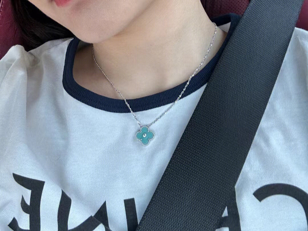 ¡®Dream¡¯CLOVER 1 DIAMOND LIGHT BLUE SILVER NECKLACE
