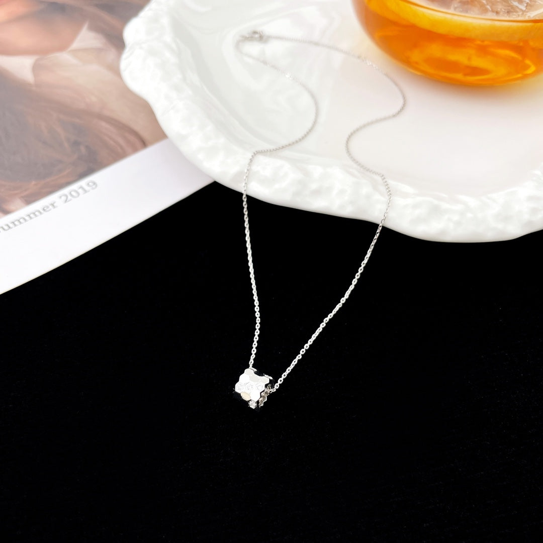 ¡®Dream¡¯BEE MINI PEDANT DIAMOND NECKLACE