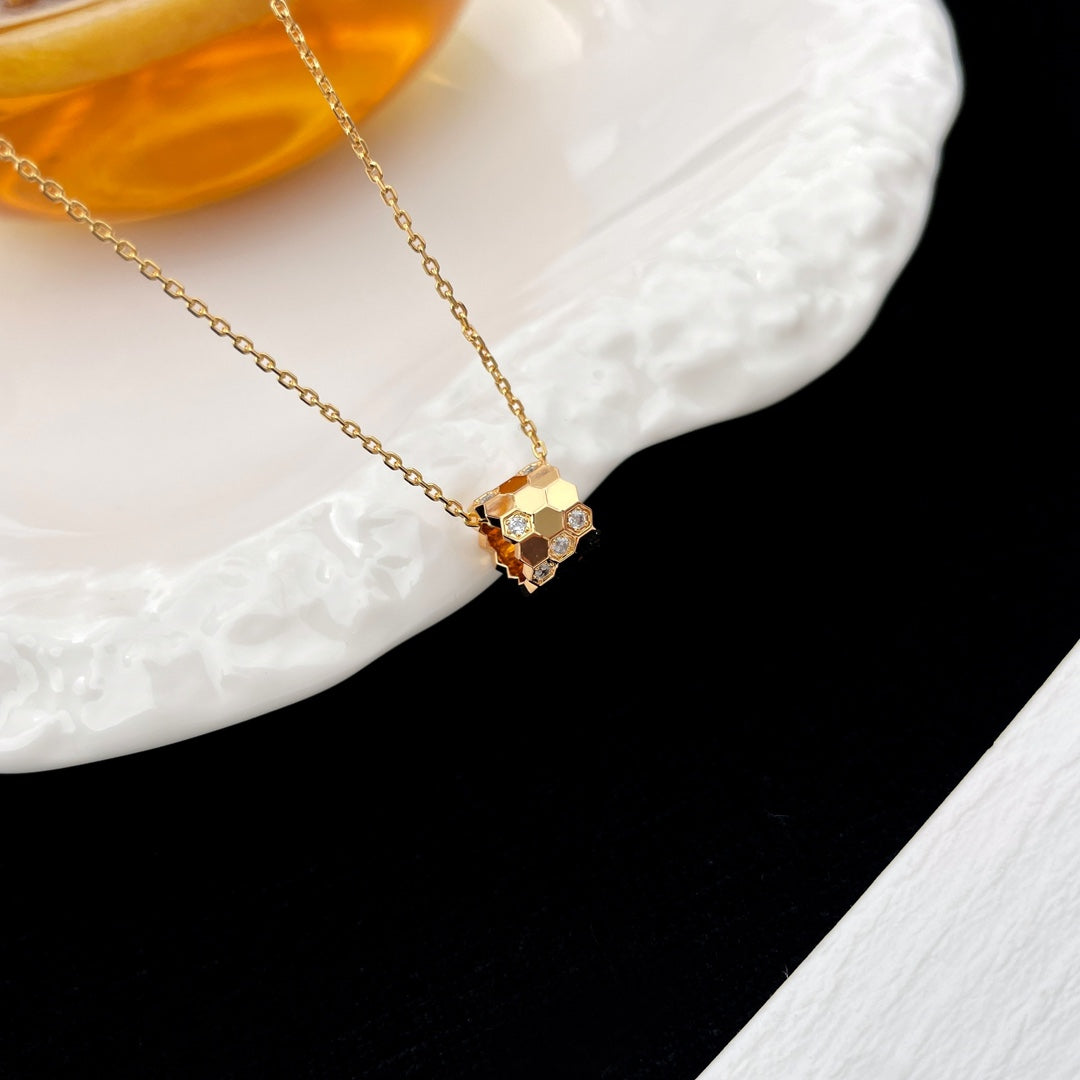 ¡®Dream¡¯BEE MINI PEDANT DIAMOND NECKLACE