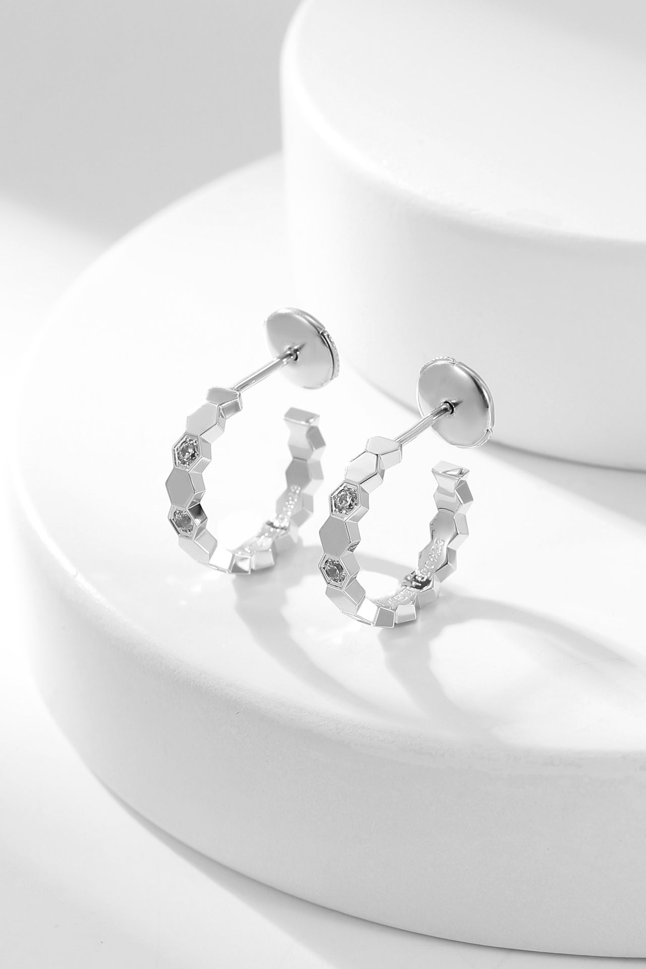 ¡®Dream¡¯BEE LOVE DIAMOND HOOP EARRINGS