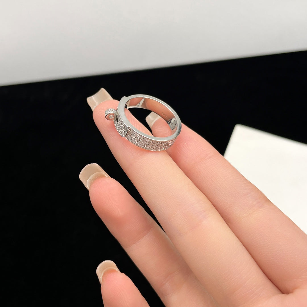 ¡®Dream¡¯KELLY SILVER DIAMOND RING
