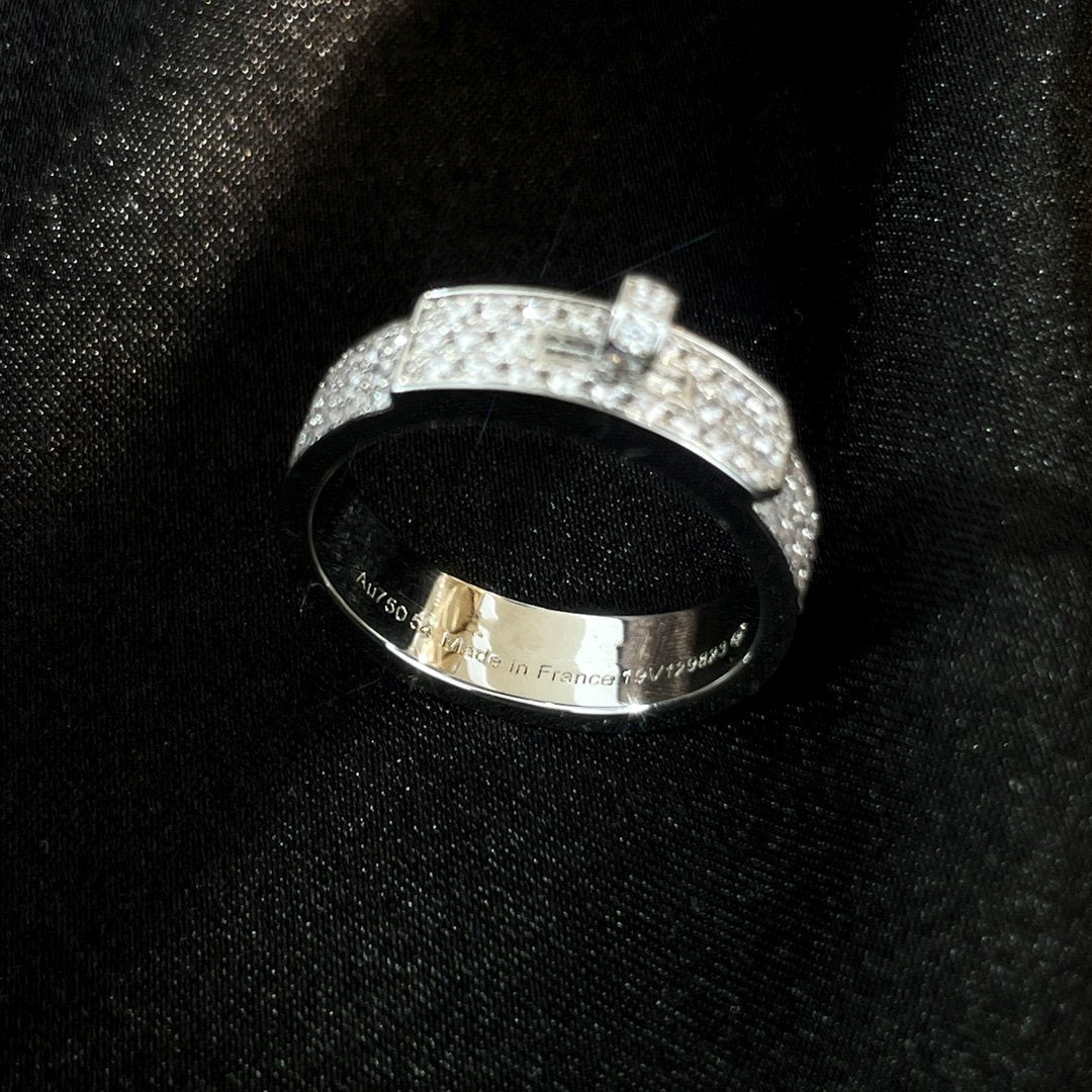 ¡®Dream¡¯KELLY SILVER DIAMOND RING