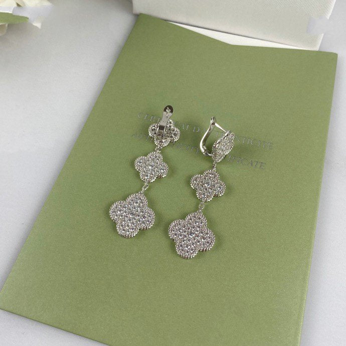 ¡®Dream¡¯CLOVER 3 MOTIF DIAMOND SILVER DROP EARRINGS