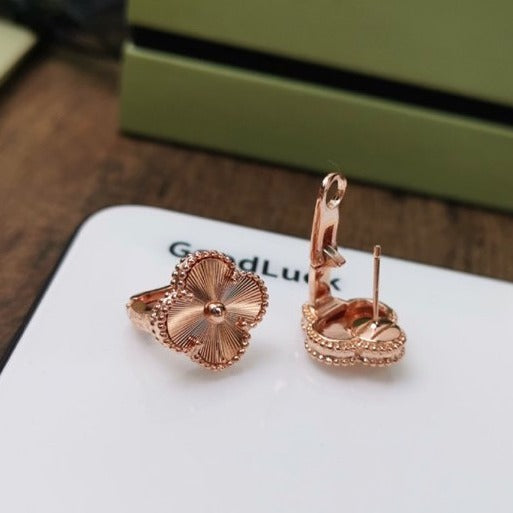 ¡®Dream¡¯CLOVER MEDIUM STUD EARRINGS