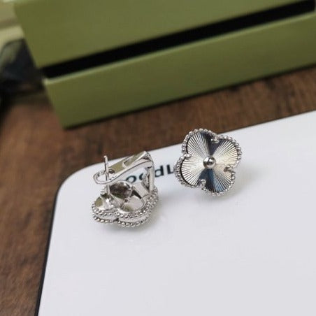 ¡®Dream¡¯CLOVER MEDIUM STUD EARRINGS