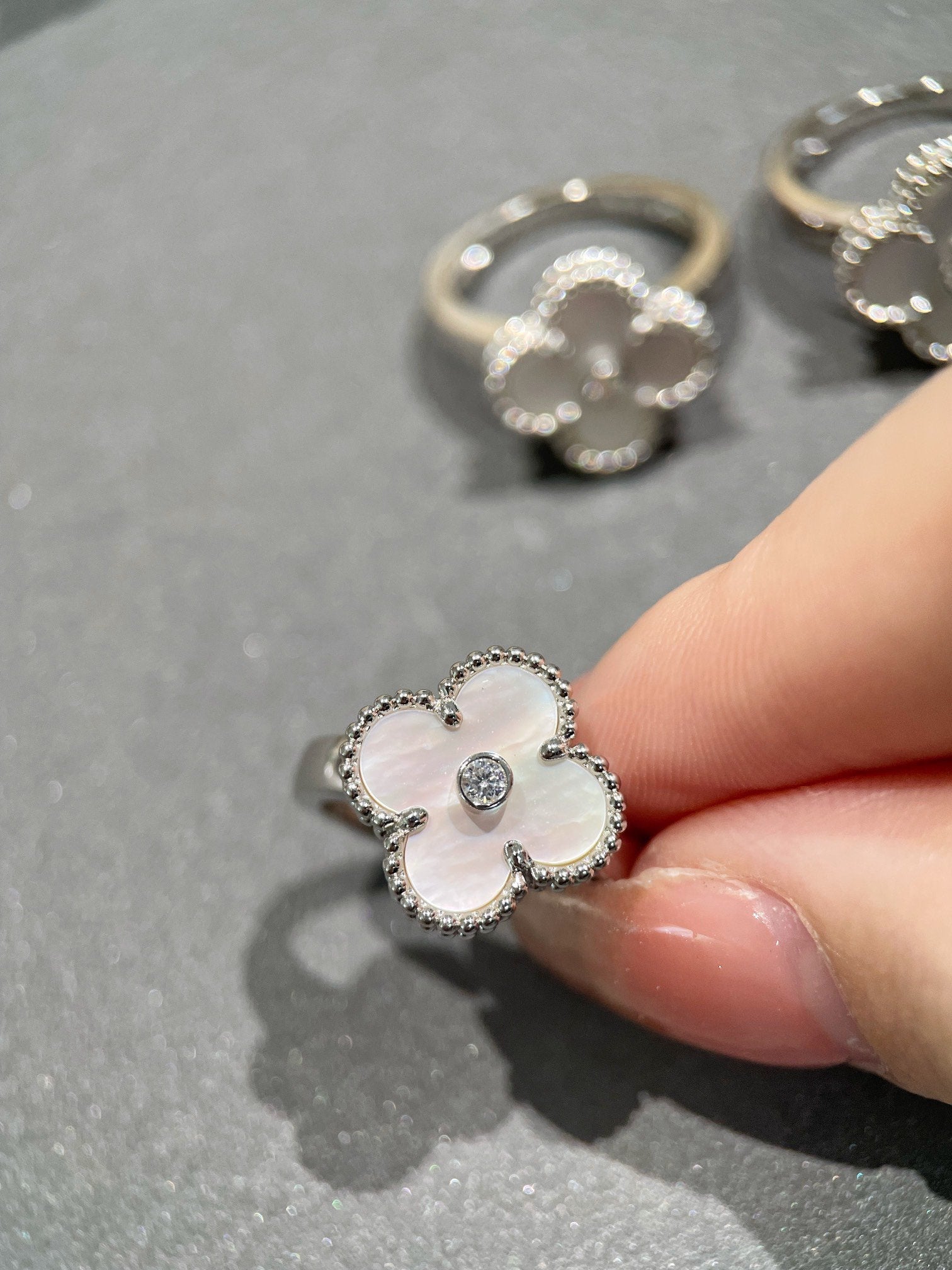 ¡®Dream¡¯CLOVER SILVER MOP DIAMOND RING