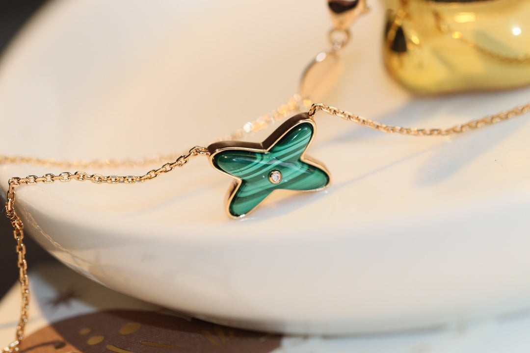 ¡®Dream¡¯JEUX MALACHITE 1 DIAMOND PINK GOLD NECKLACE