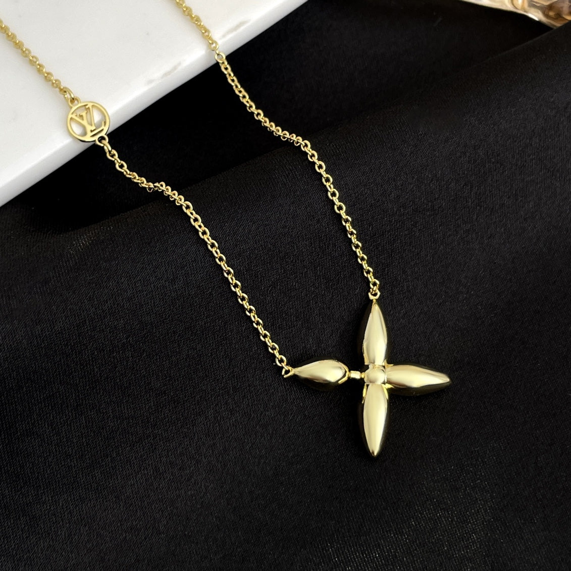 ¡®Dream¡¯LOUISETTE GOLD NECKLACE