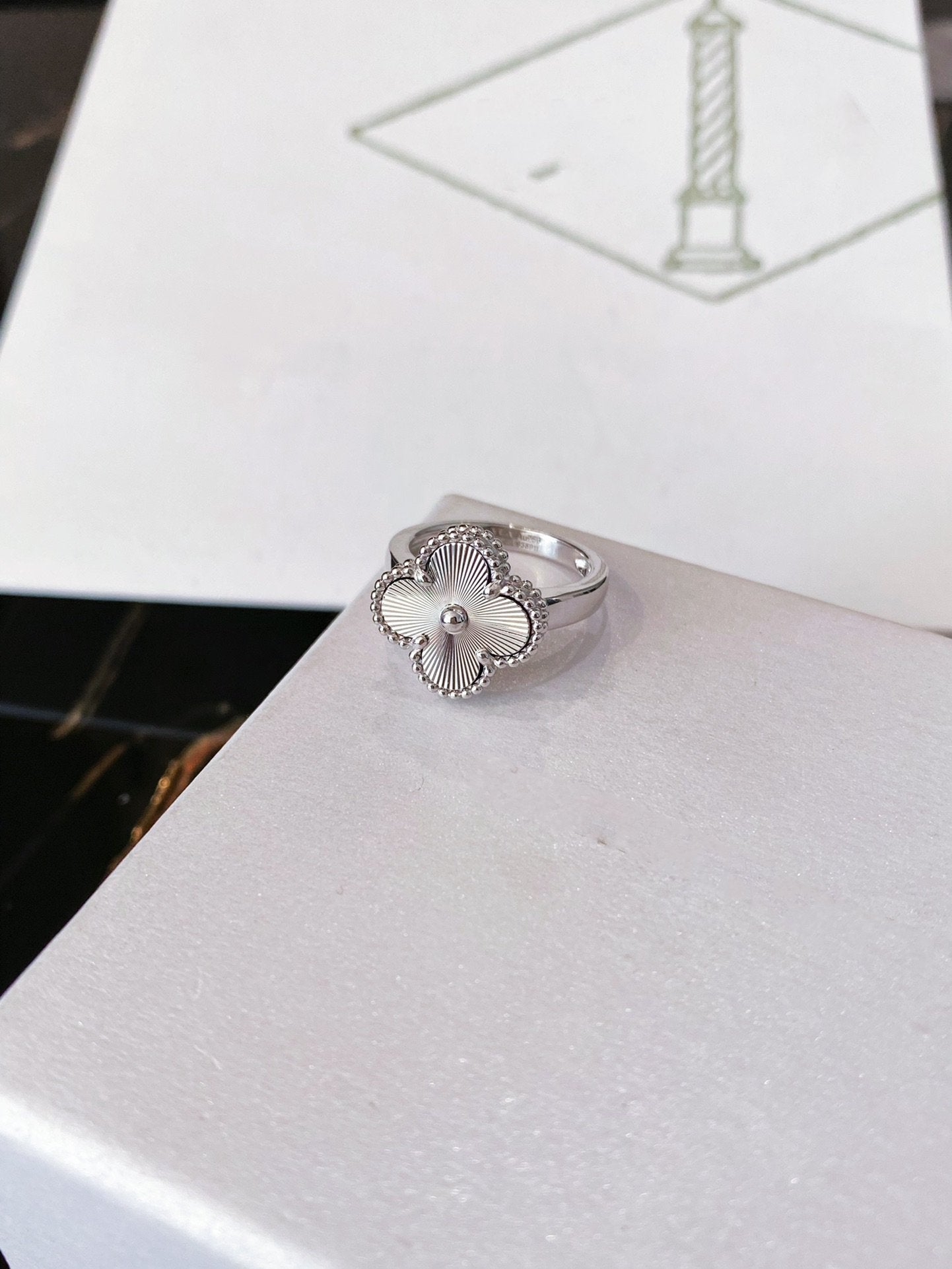 ¡®Dream¡¯CLOVER SILVER RING