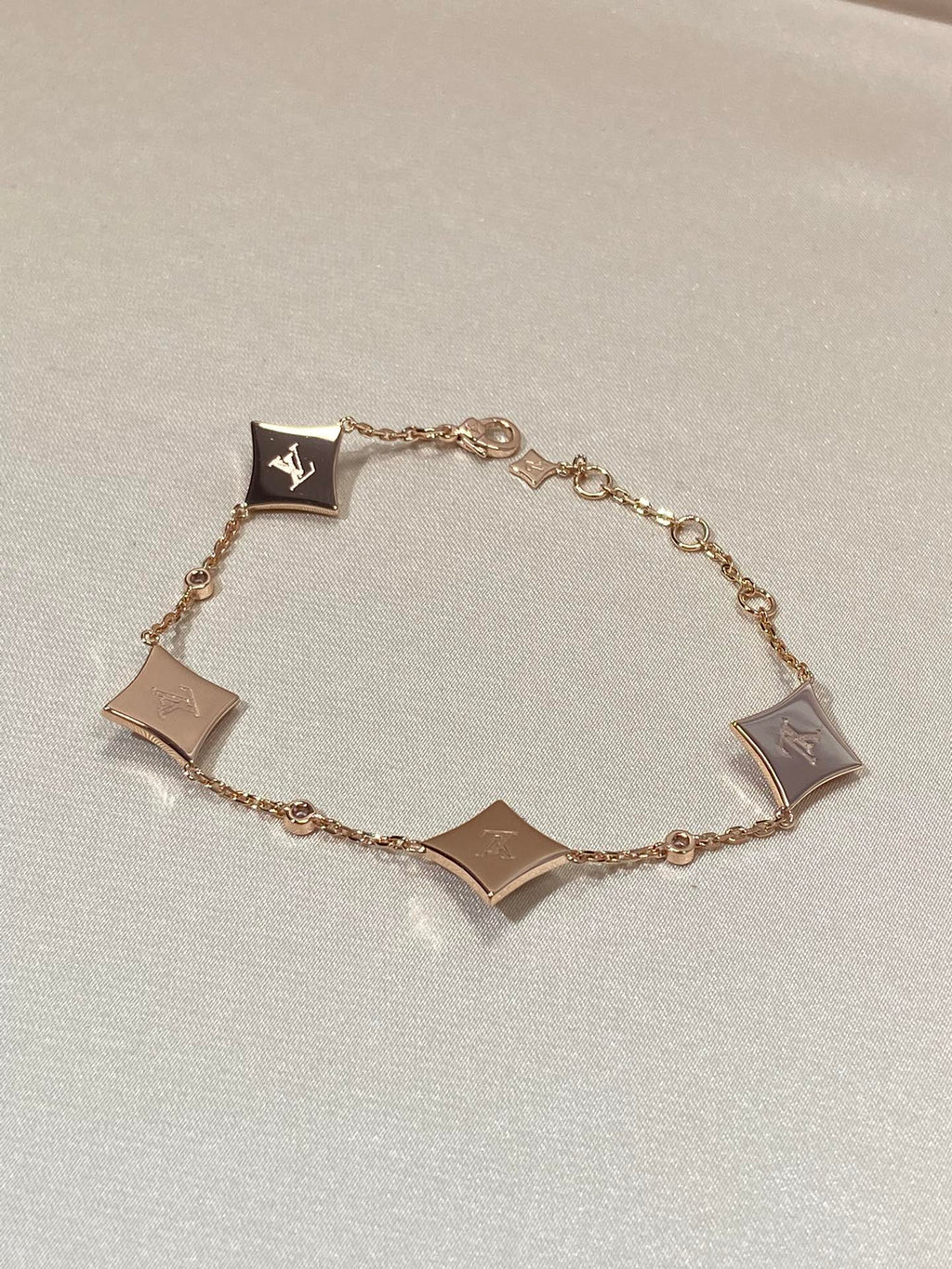 Armband mit 4 MOP Diamanten im ¡®Dream¡¯STAR-Motiv aus Roségold