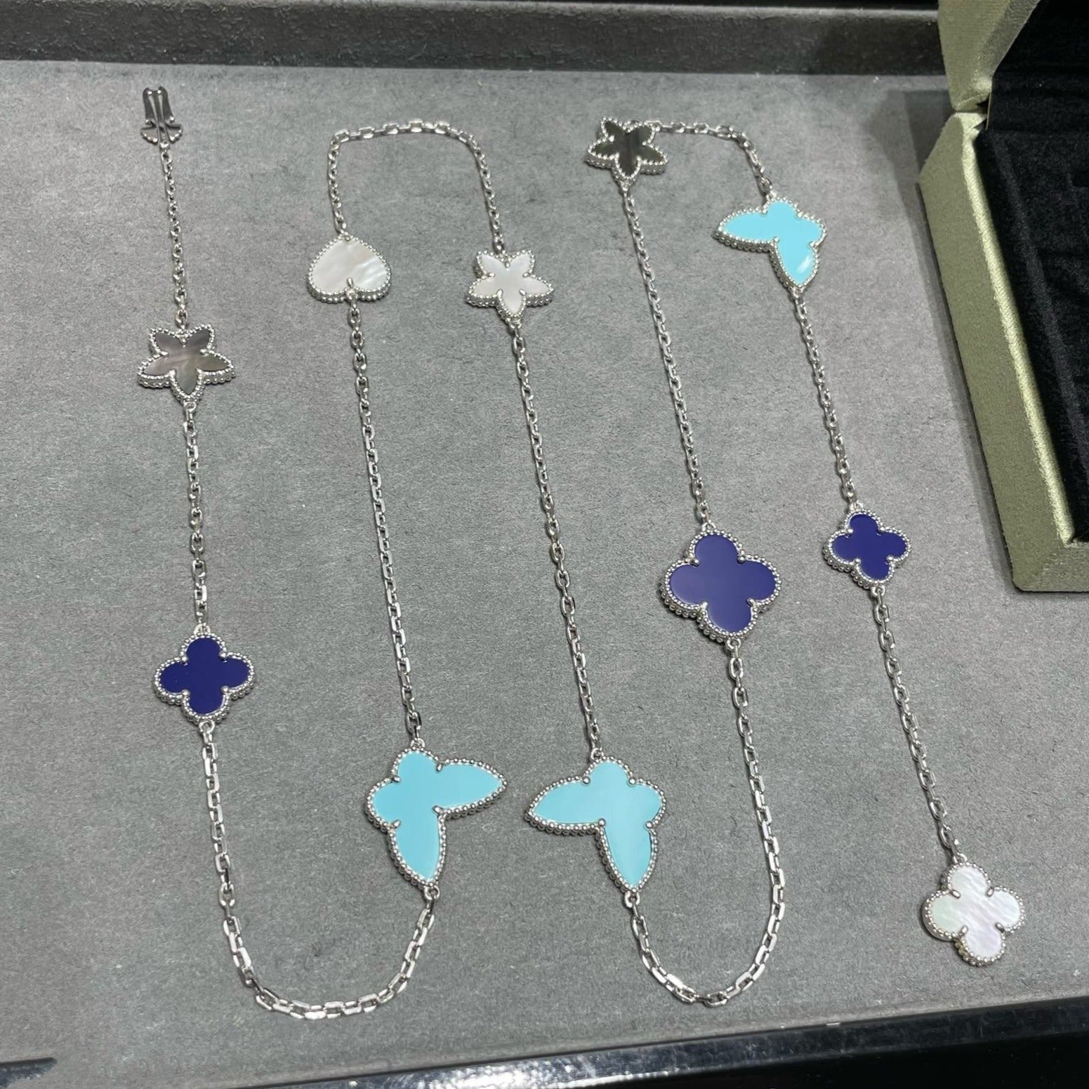 ¡®Dream¡¯LUCKY CLOVER SILVER 11 MOTIF NECKLACE