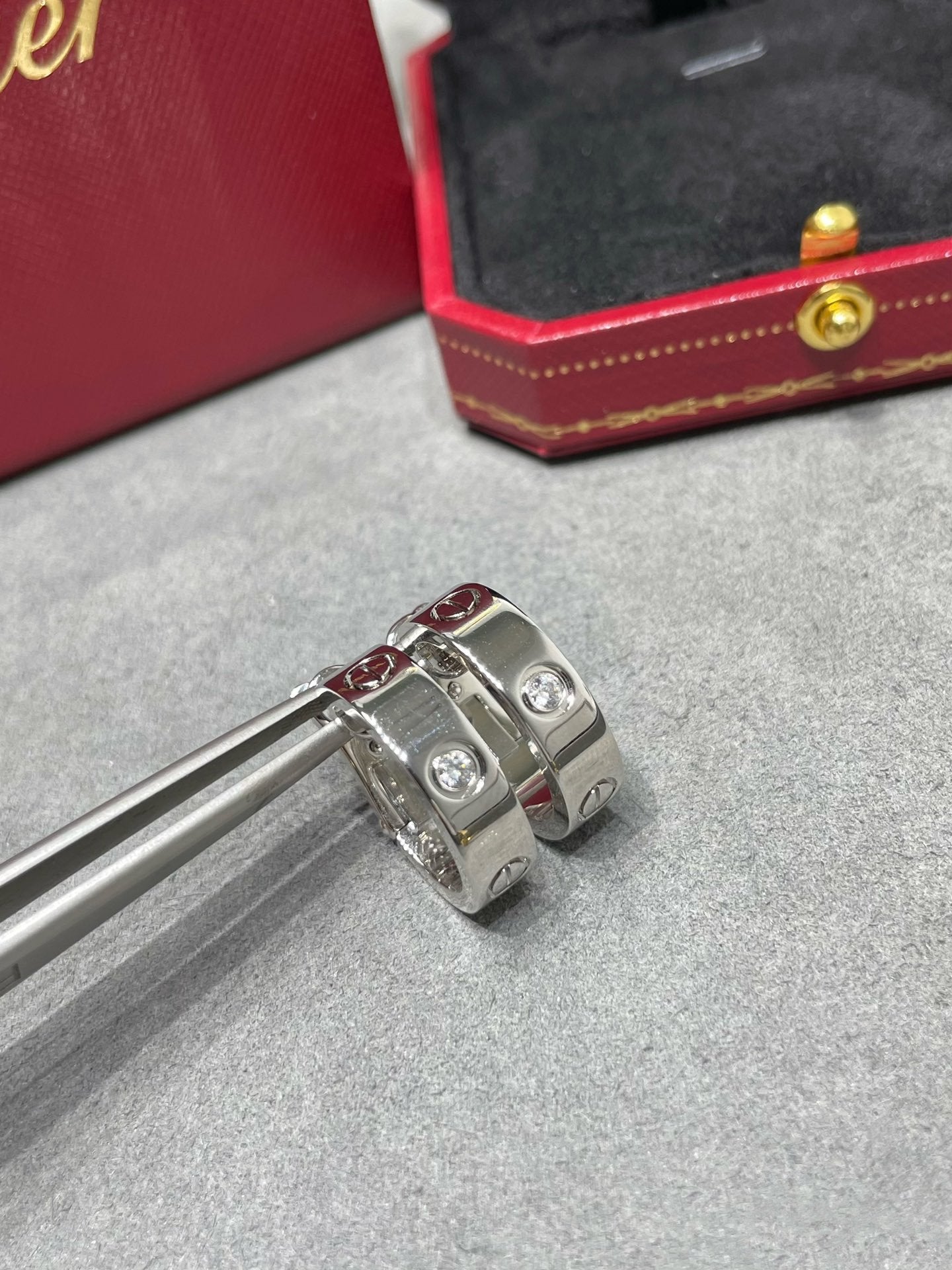 「ドリーム」ラブ 5.5MM 1 ダイヤモンドピアス