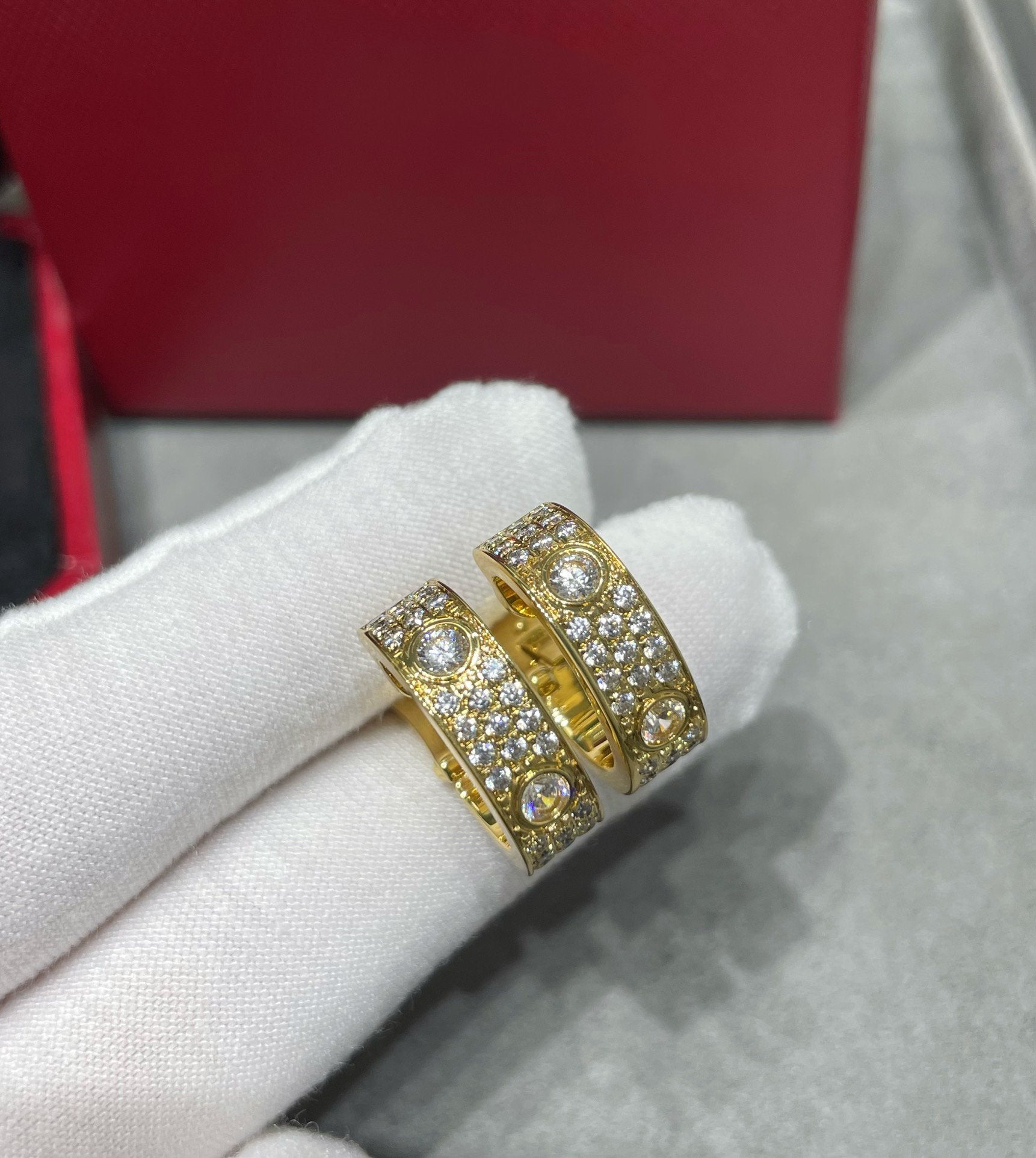 ¡®Dream¡¯LOVE 5.5MM DIAMOND PAVED EARRINGS