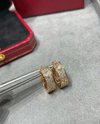 „Dream“LOVE 5.5MM DIAMANT-GEPFLASTERTE OHRRINGE