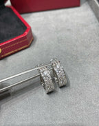 „Dream“LOVE 5.5MM DIAMANT-GEPFLASTERTE OHRRINGE
