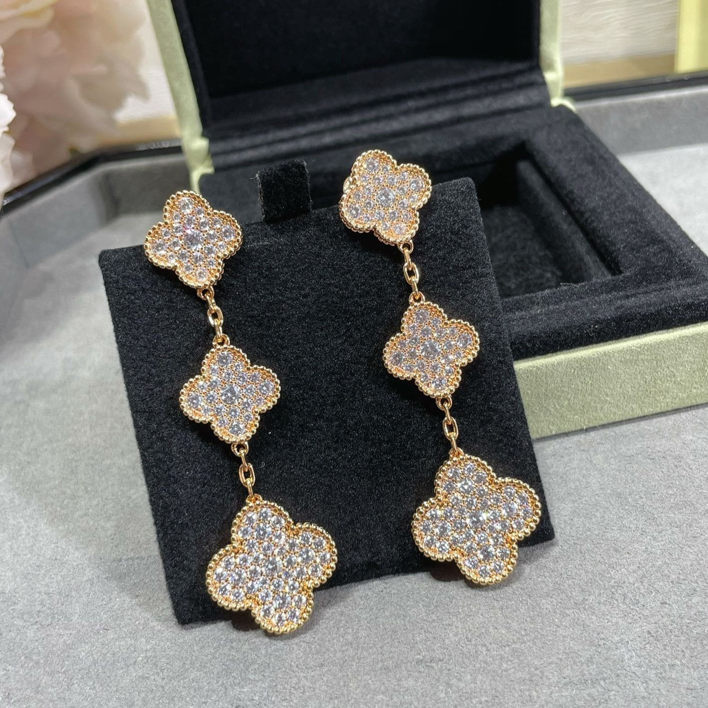 ¡®Dream¡¯CLOVER 3 MOTIFS DIAMOND PAVED ROSE GOLD EARRINGS