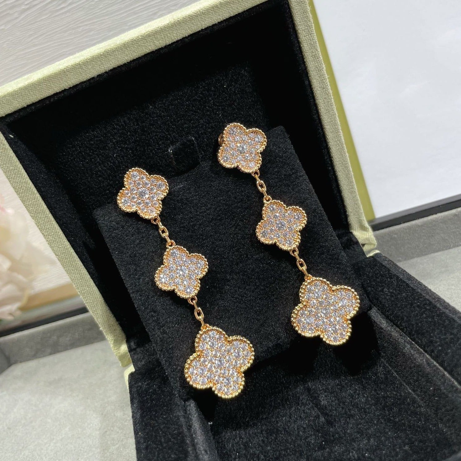 ¡®Dream¡¯CLOVER 3 MOTIFS DIAMOND PAVED ROSE GOLD EARRINGS