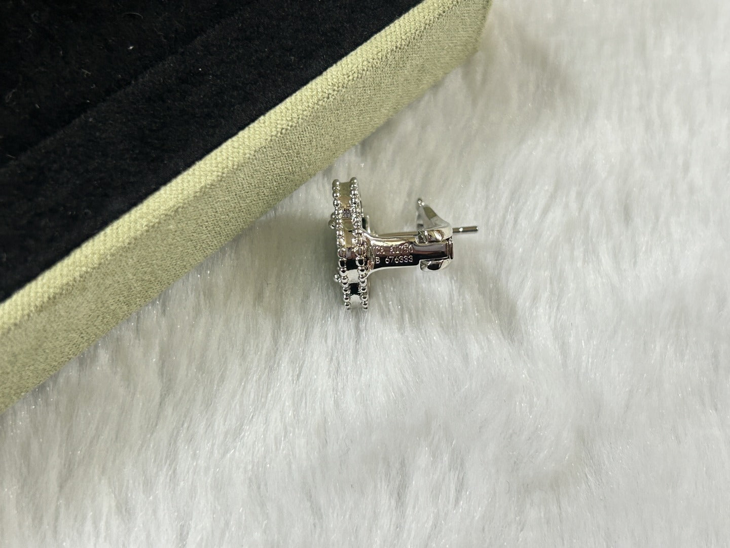 ¡®Dream¡¯CLOVER PIETERSITE MEDIUM STUD EARRINGS