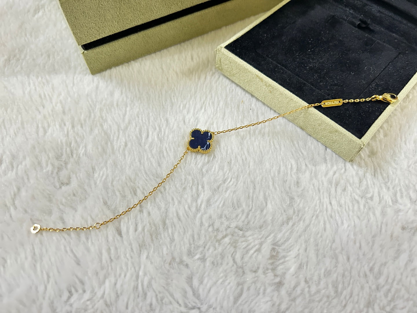 ¡®Dream¡¯CLOVER 1 MOTIF PIETERSITE BRACELET