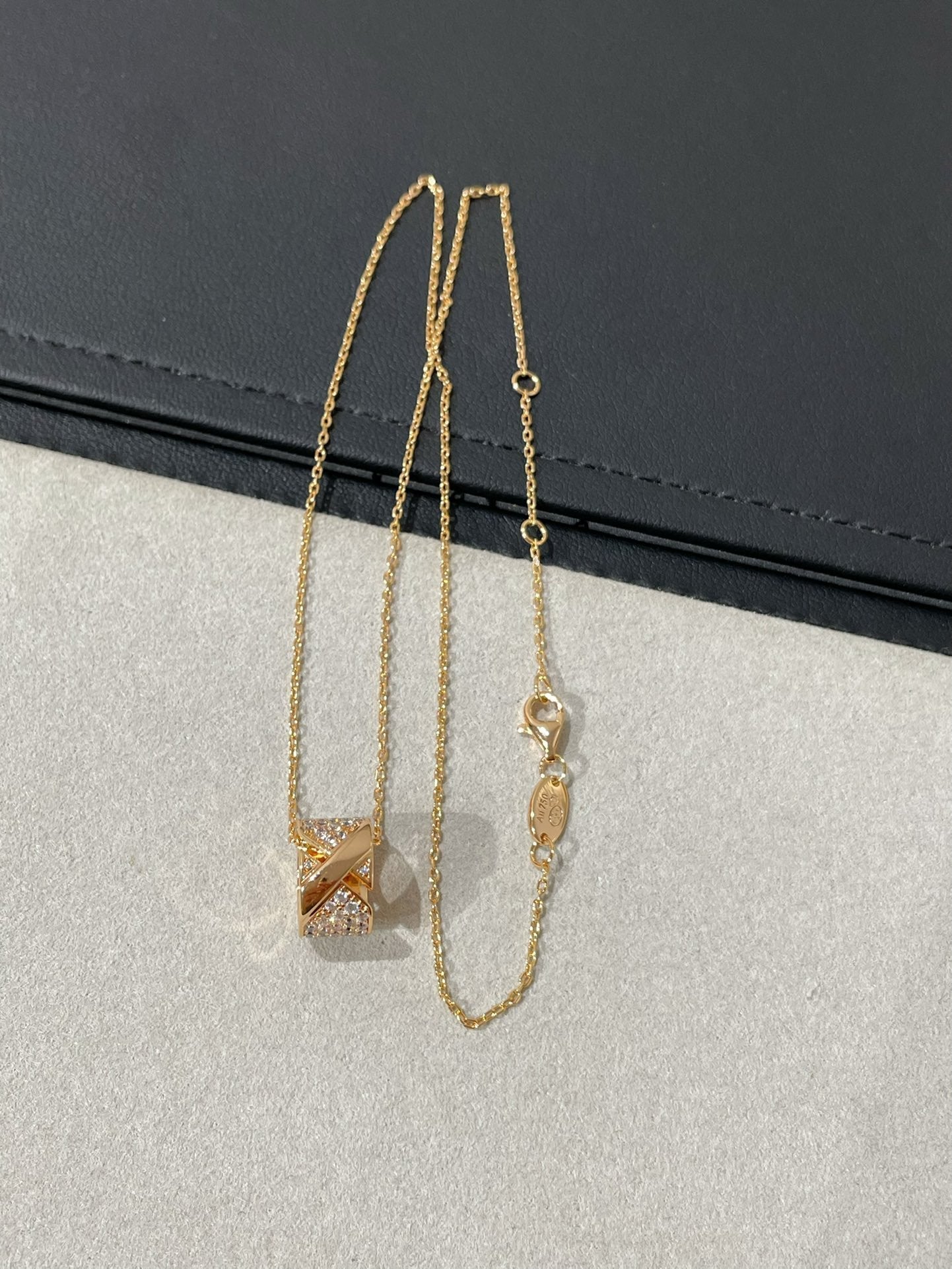 ¡®Dream¡¯LIENS EVIDENCE DIAMOND PAVED NECKLACE
