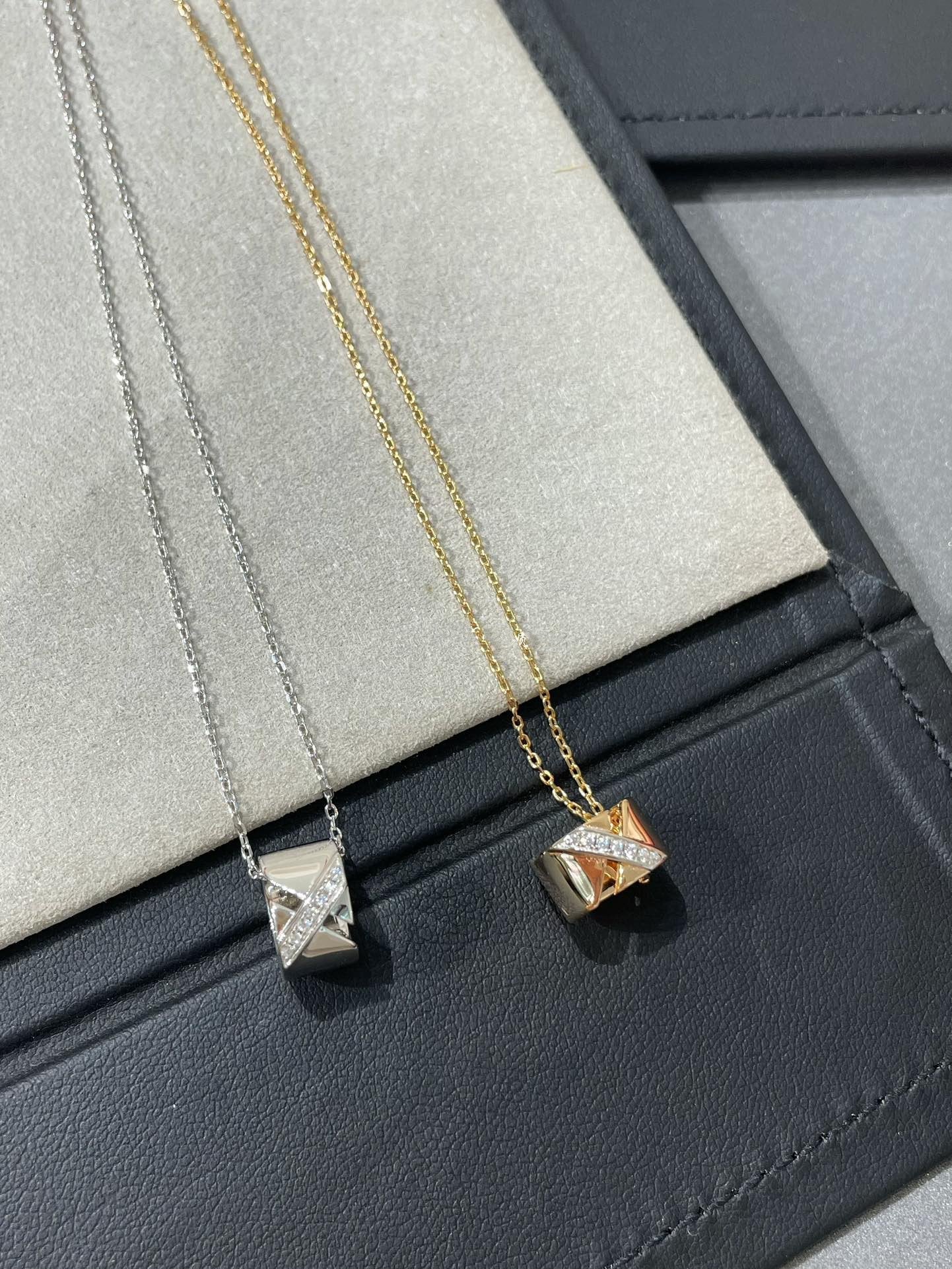 ¡®Dream¡¯LIENS EVIDENCE DIAMOND NECKLACE