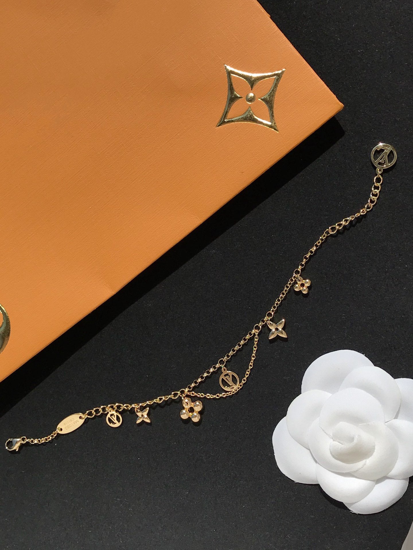 ¡®Dream¡¯BLOOMING PINK GOLD MOP BRACELET