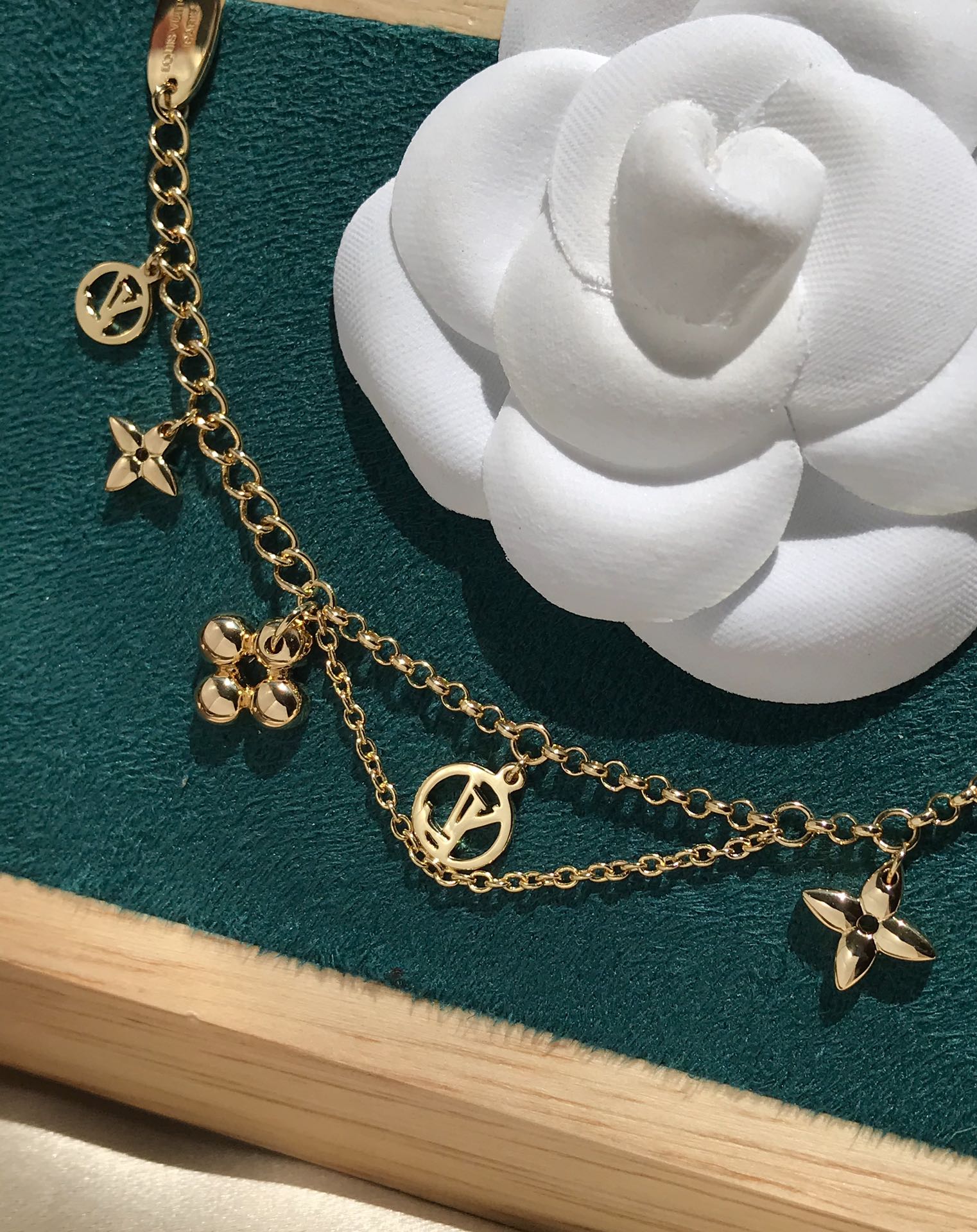 ¡®Dream¡¯BLOOMING PINK GOLD MOP BRACELET