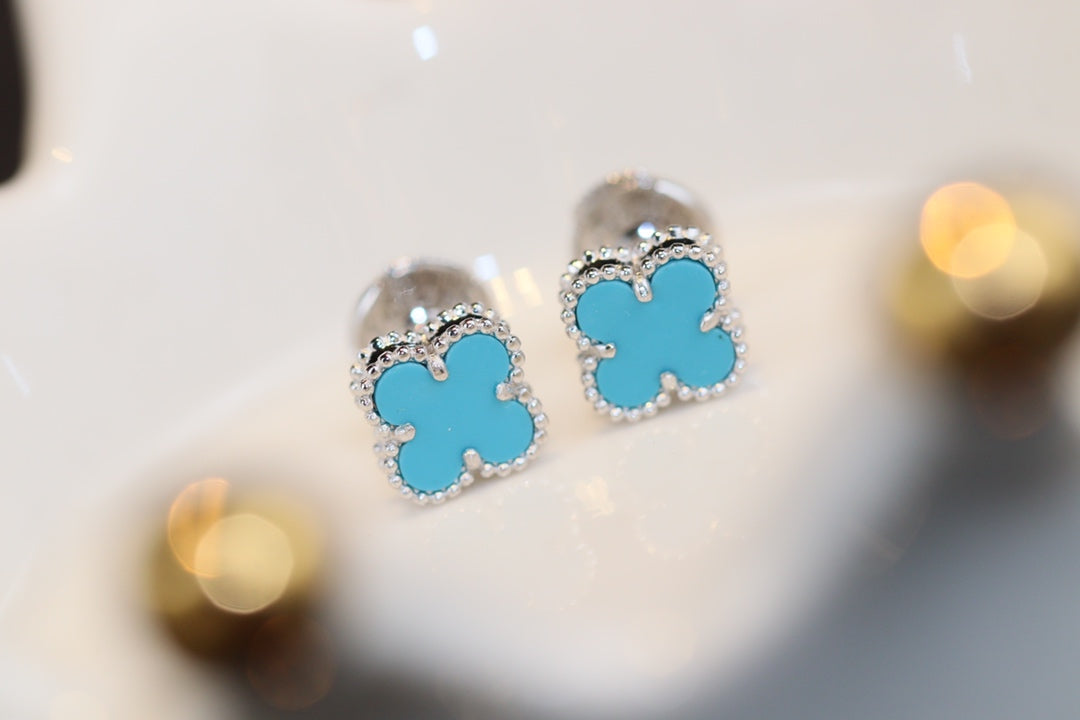 ¡®Dream¡¯CLOVER MINI TURQUOISE SILVER STUD EARRINGS