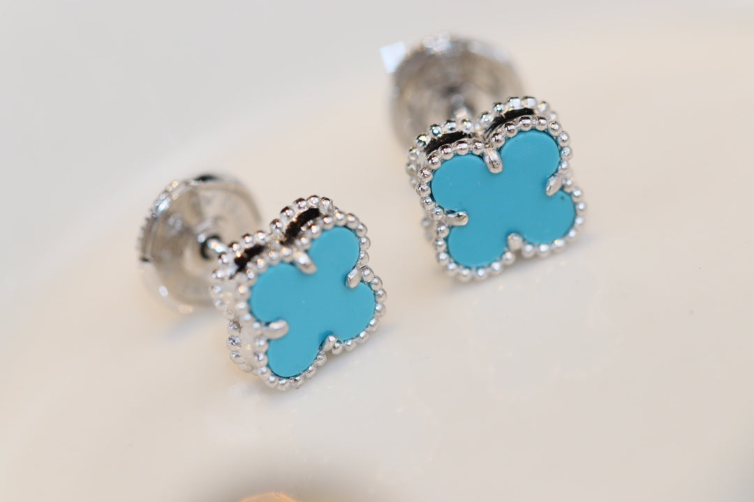 ¡®Dream¡¯CLOVER MINI TURQUOISE SILVER STUD EARRINGS