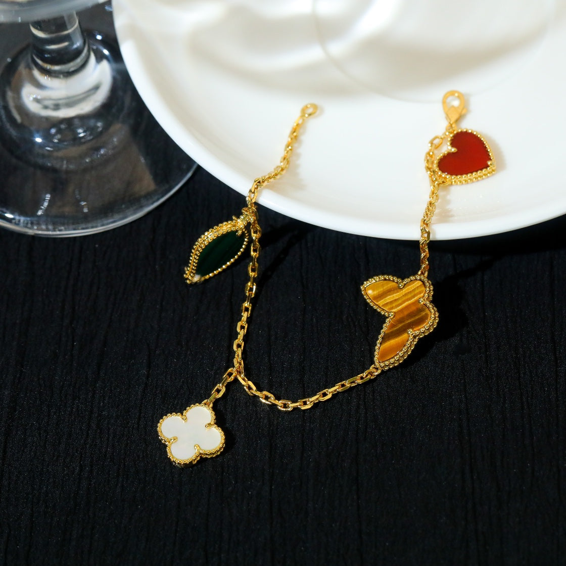 ¡®Dream¡¯LUCKY SPRING 5 MOTIF GOLD BRACELET