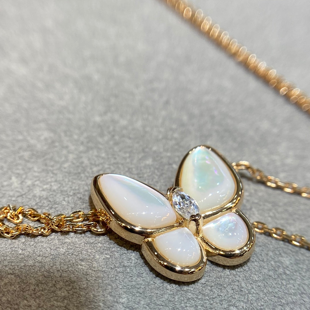 ¡®Dream¡¯BUTTERFLY MOP DIAMOND NECKLACE