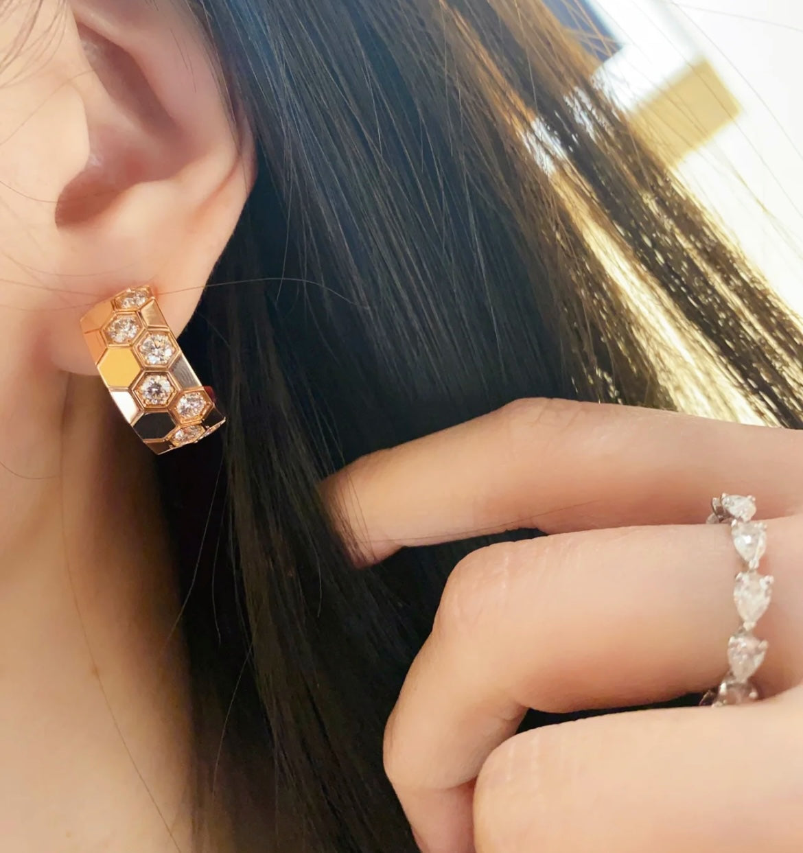 ¡®Dream¡¯BEE LOVE DIAMOND HOOP EARRINGS