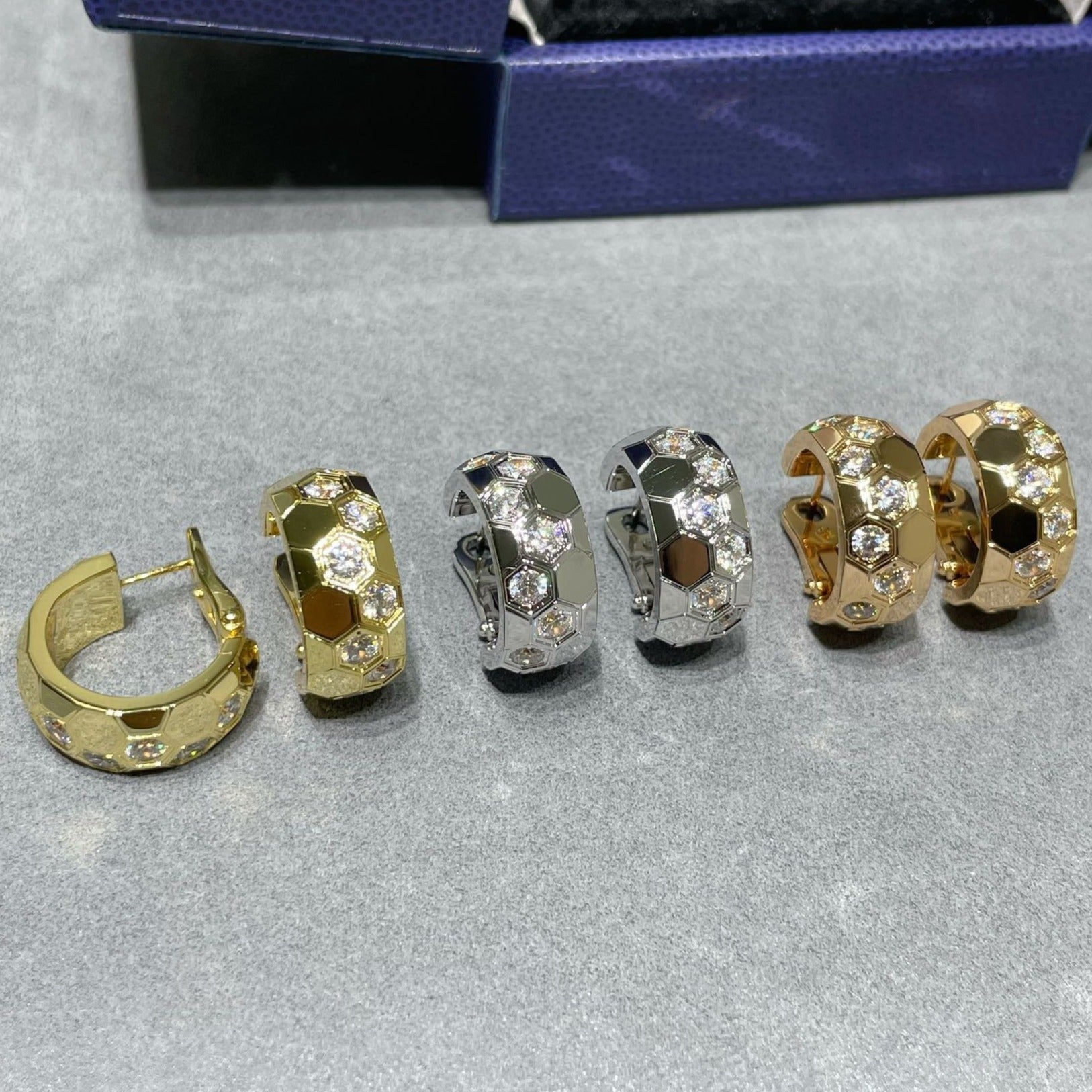 ¡®Dream¡¯BEE LOVE DIAMOND HOOP EARRINGS