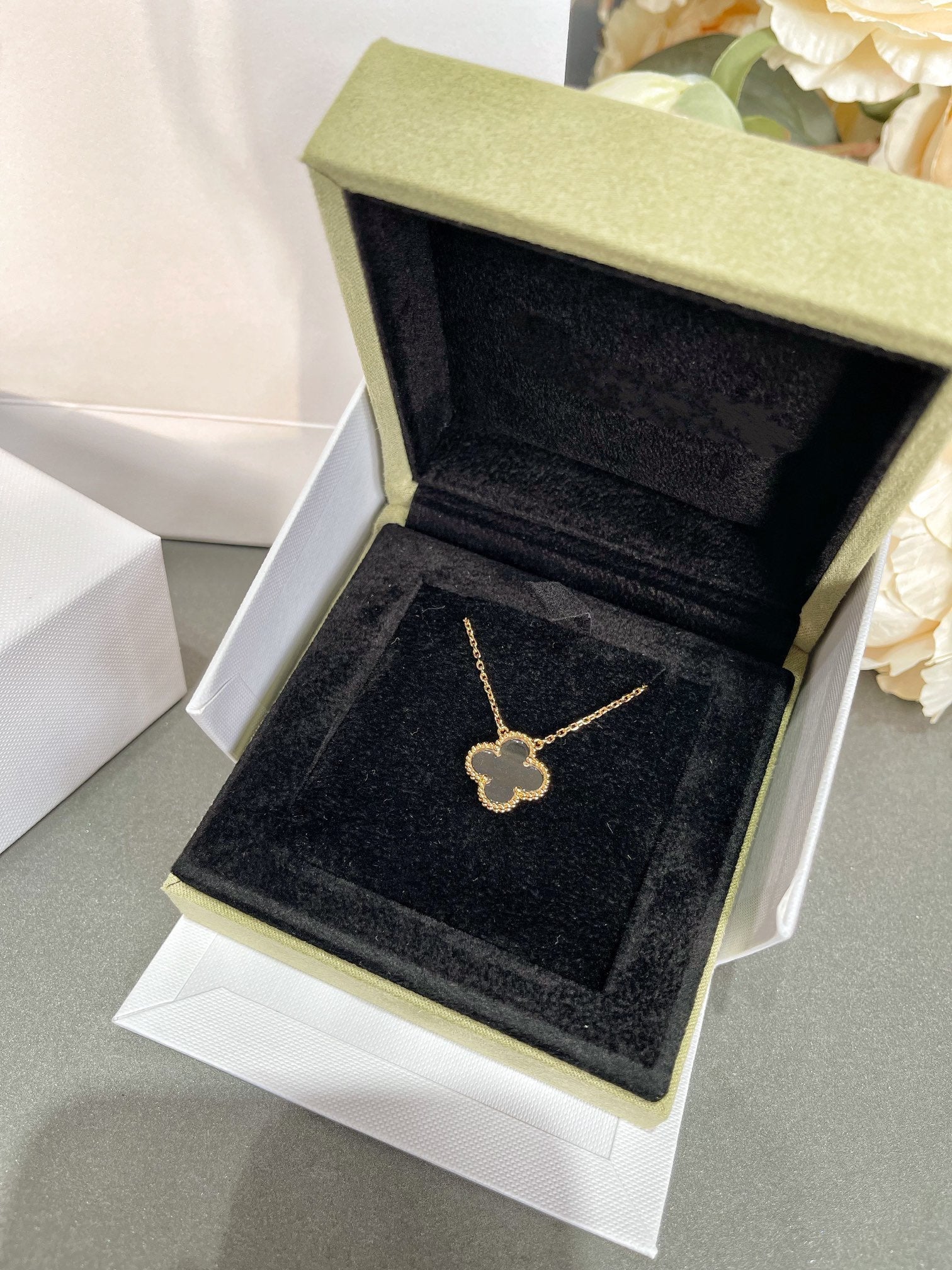 ¡®Dream¡¯CLOVER ROCK CRYSTAL ROSE GOLD NECKLACE