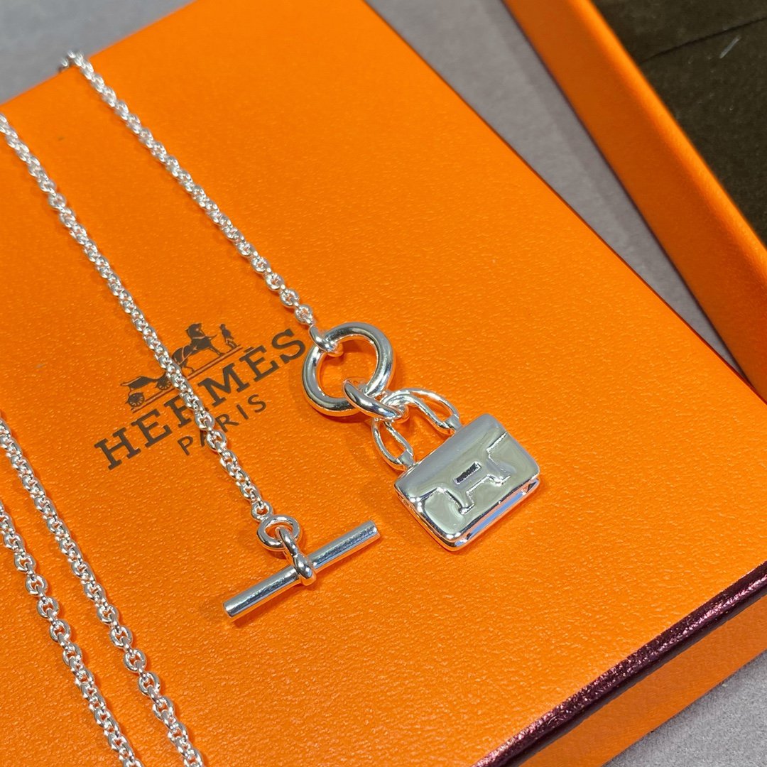 ¡®Dream¡¯CONSTANCE PEDANT SILVER NECKLACE