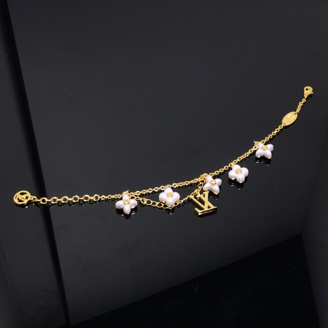 ¡®Dream¡¯LOGO 6 MOTIV STERNE UND SONNE GOLDENES ARMBAND