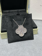 ¡®Dream¡¯CLOVER 25MM LARGE PENDANT DIAMOND PAVED SILVER NECKLACE