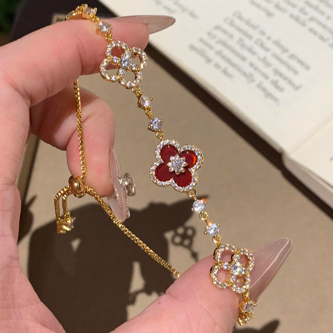¡®Dream¡¯CLOVER 5 MOTIF PINK BLUE RED WHITE BRACELET