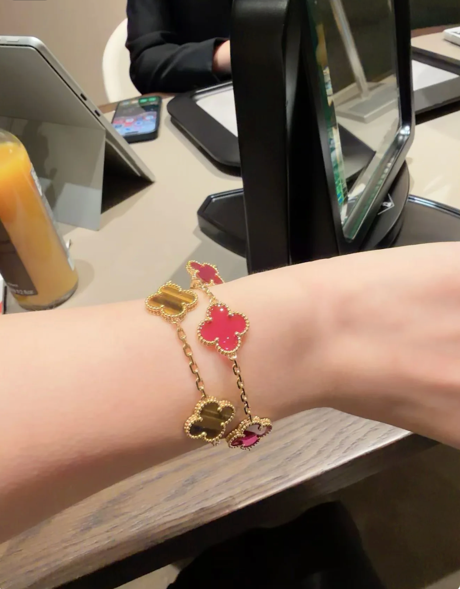 [Dream] 26 NEW PINK BUBBLE ENAMEL Bracelet