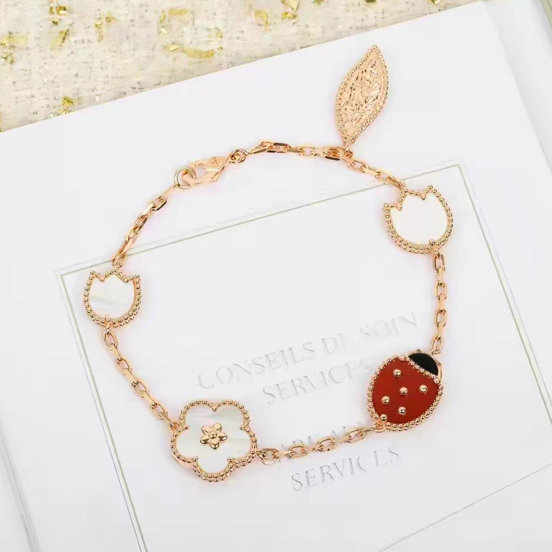 ¡®Dream¡¯LUCKY SPRING 5 MOTIF BRACELET