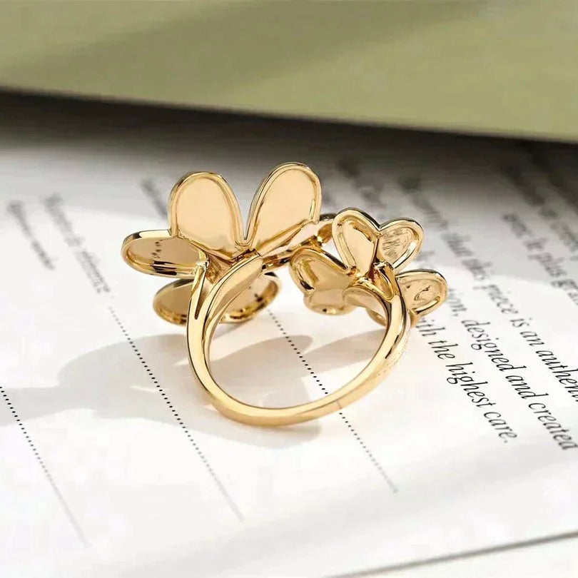 ¡®Dream¡¯CLOVER COMOS GOLD DIAMOND RING