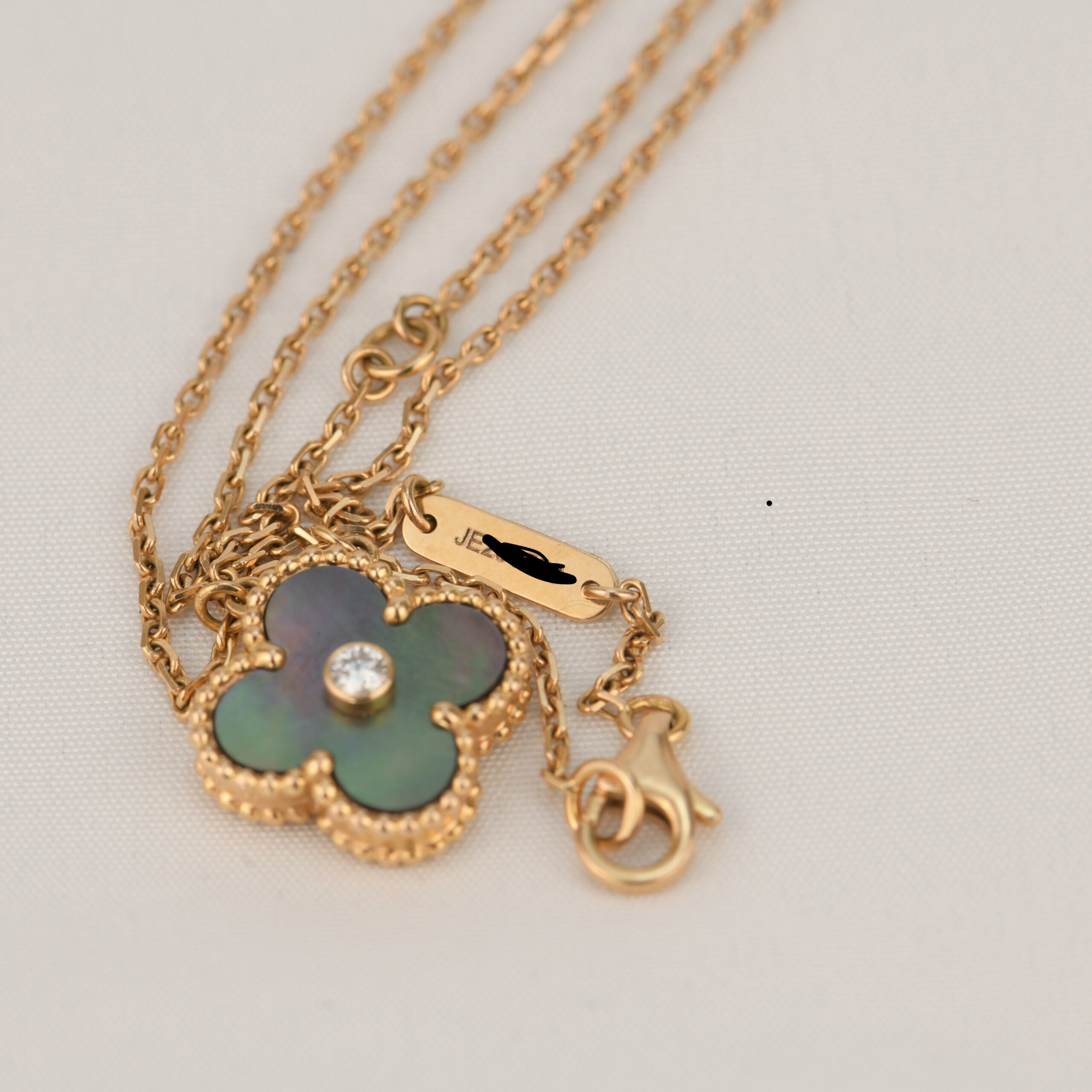 ¡®Dream¡¯CLOVER 15MM DIAMOND AND MOTHER-OF-GREY NECKLACE