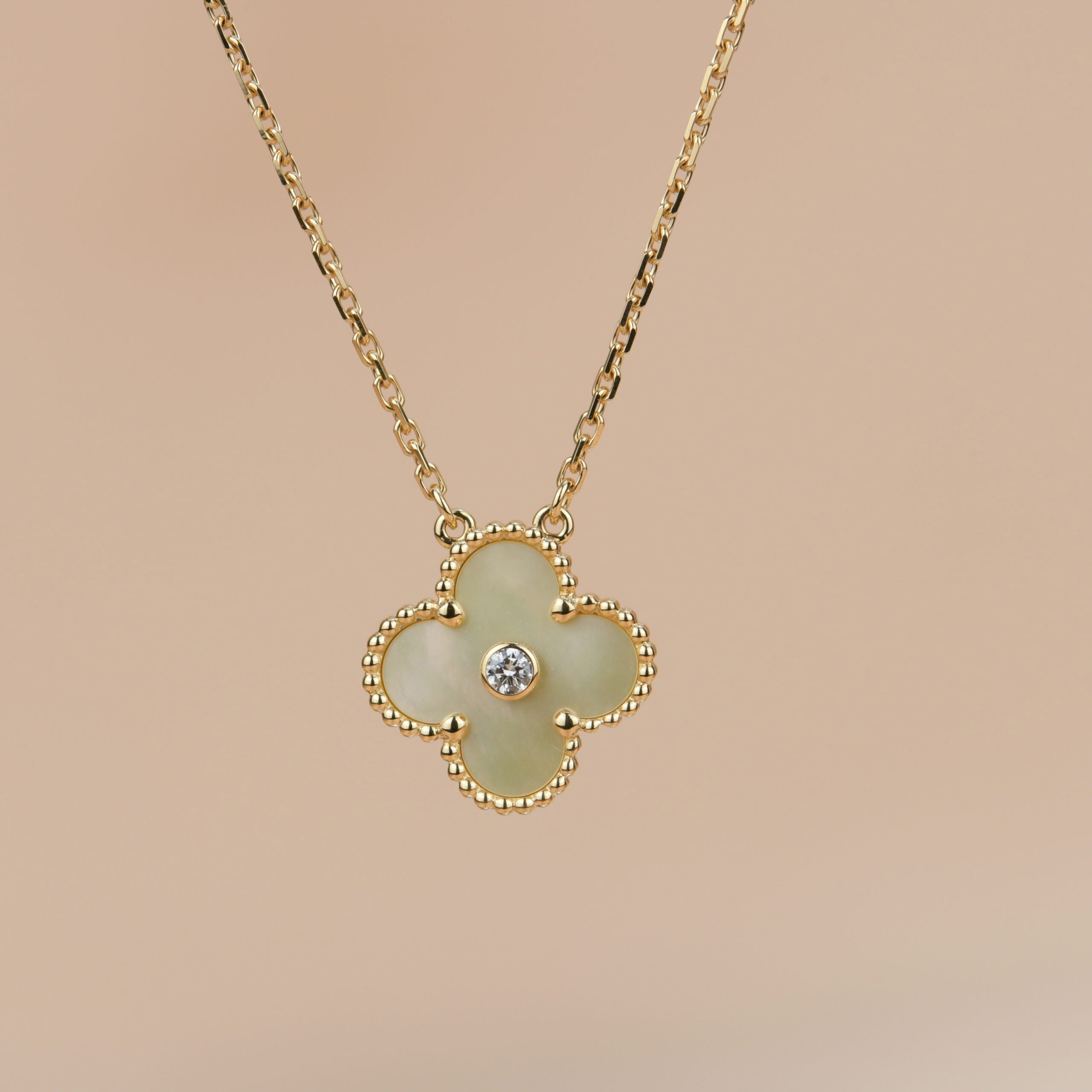 ¡®Dream¡¯CLOVER 15MM DIAMOND GOLD MOTHER OF PEARL NECKLACE