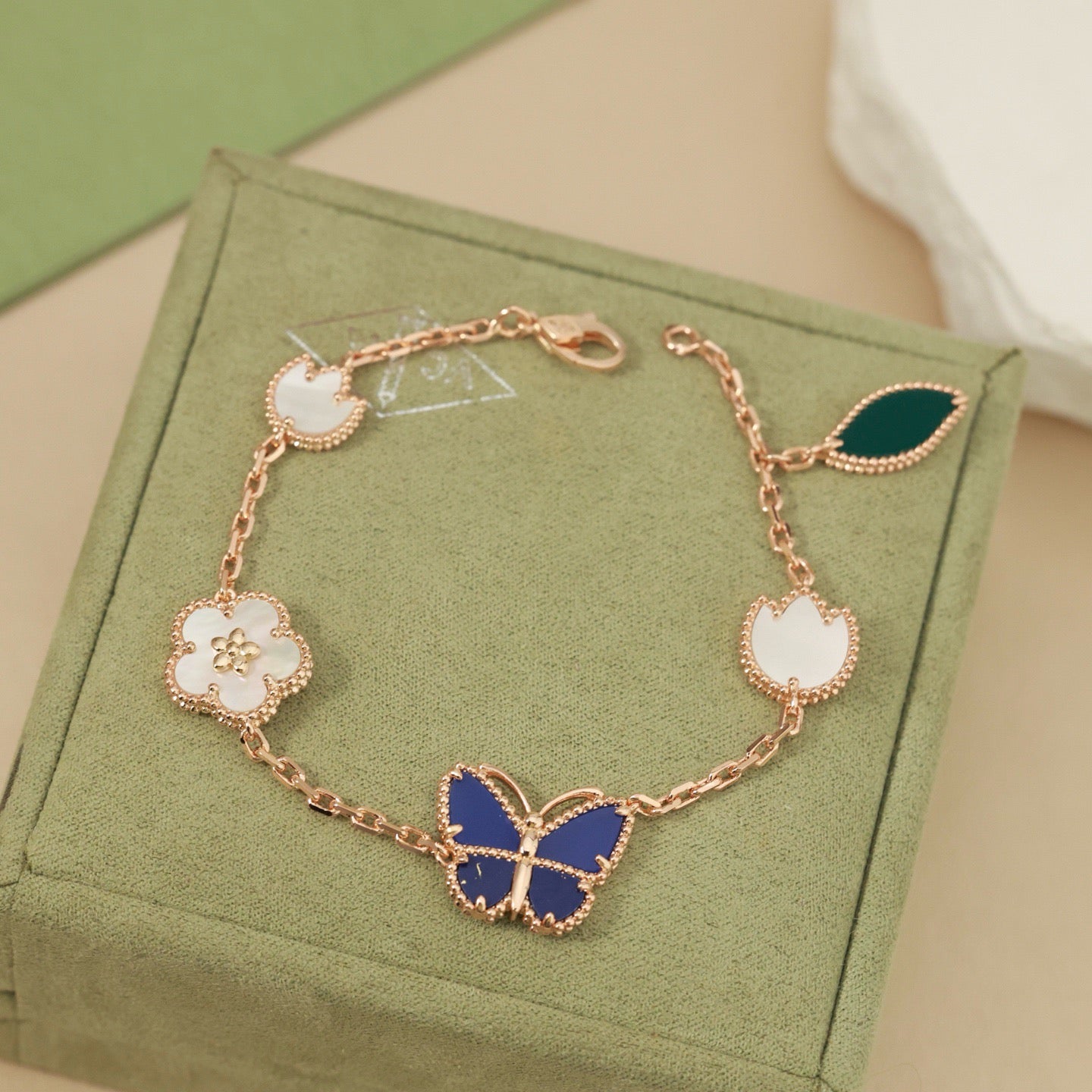 [Dream JURI]LUCKY SPRING BUTTERFLY 5 MOTIF BRACELET