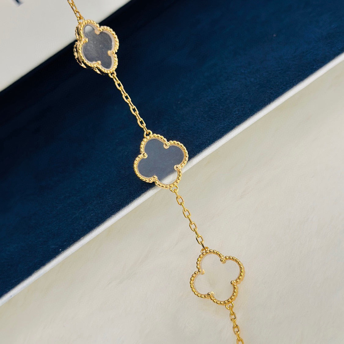 [Dream]New CLOVER 5 MOTIF ROCK CRYSTAL BRACELET