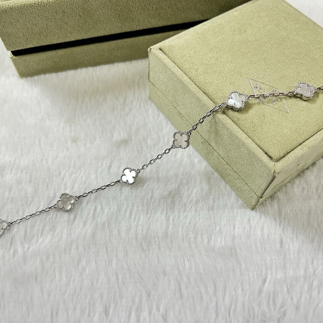 [¡®Dream¡¯]CLOVER 6 MOTIF WHITE MOP BRACELET