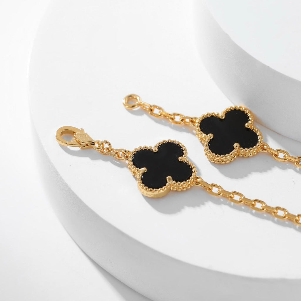 ¡®Dream¡¯CLOVER 10 MOTIFS ONYX NECKLACE