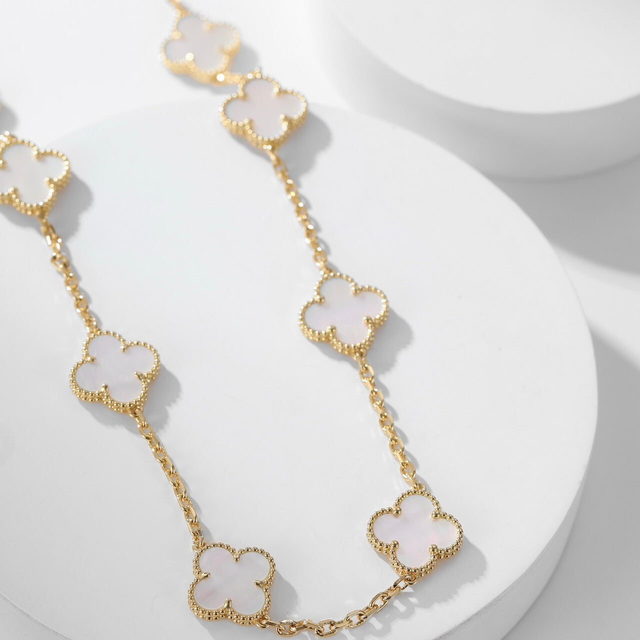 ¡®Dream¡¯CLOVER 10 MOTIFS WHITE MOTHER OF PEARL NECKLACE